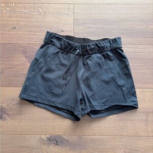 Lulu Grey On the Fly Shorts